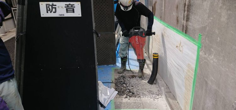 照明ポール撤去作業